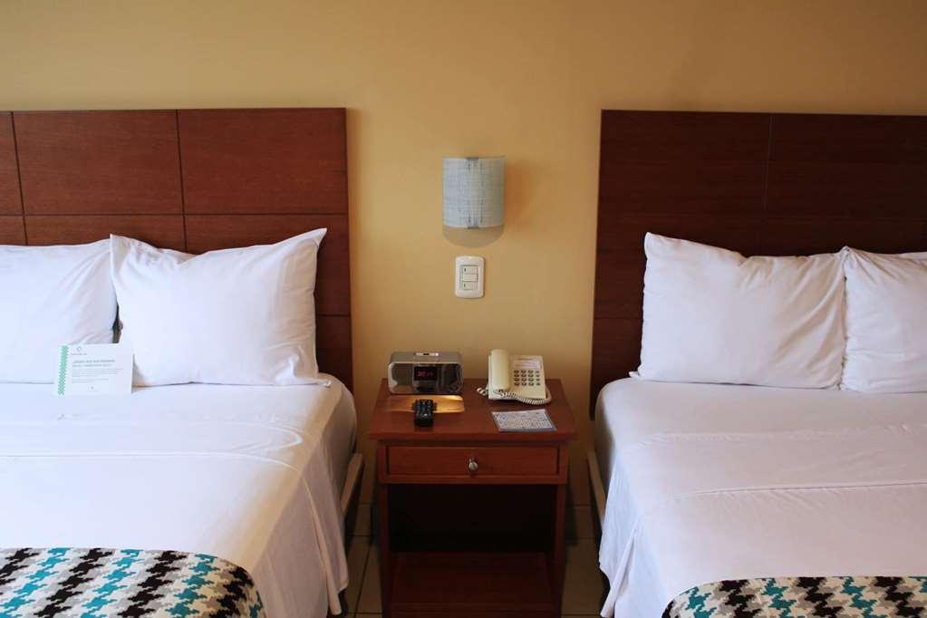 Wyndham Costa Del Sol Пукальпа Номер фото A room at the hotel