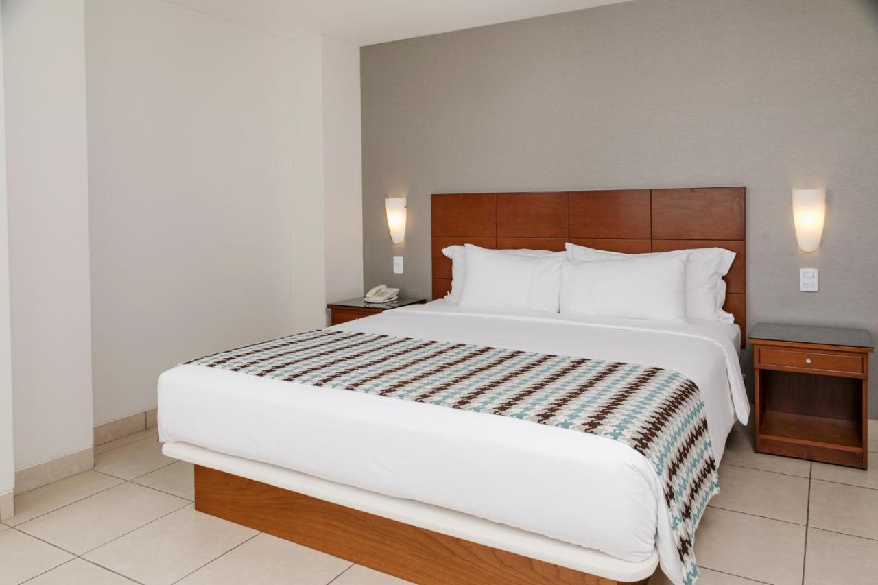 Wyndham Costa Del Sol Пукальпа Экстерьер фото