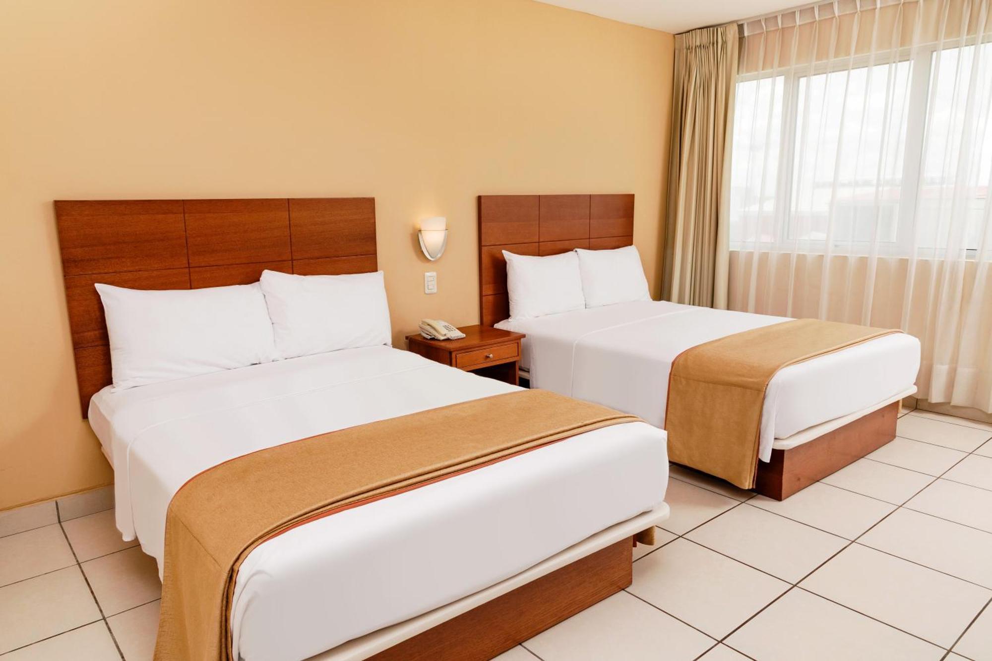 Wyndham Costa Del Sol Пукальпа Экстерьер фото