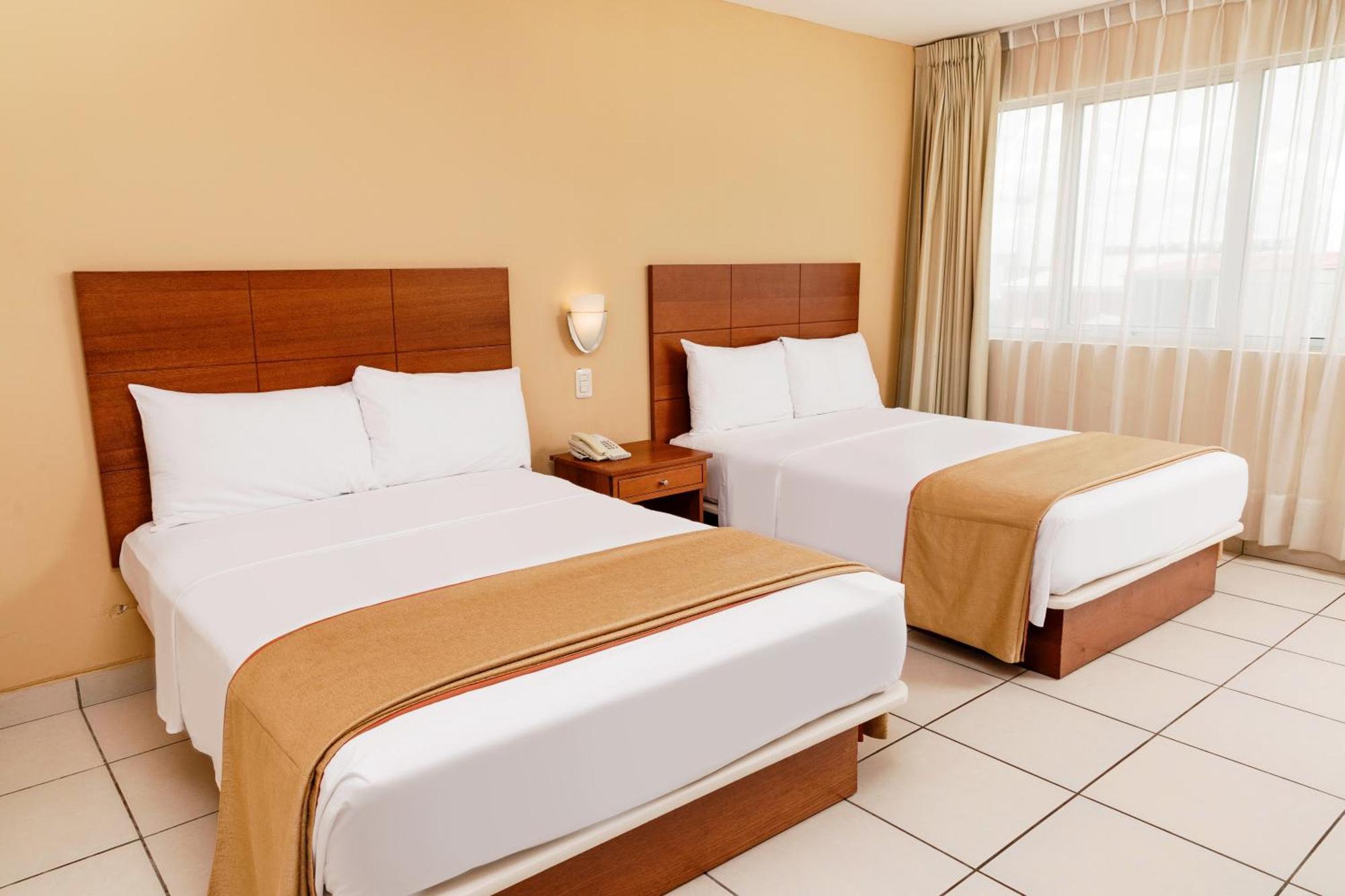 Wyndham Costa Del Sol Пукальпа Экстерьер фото