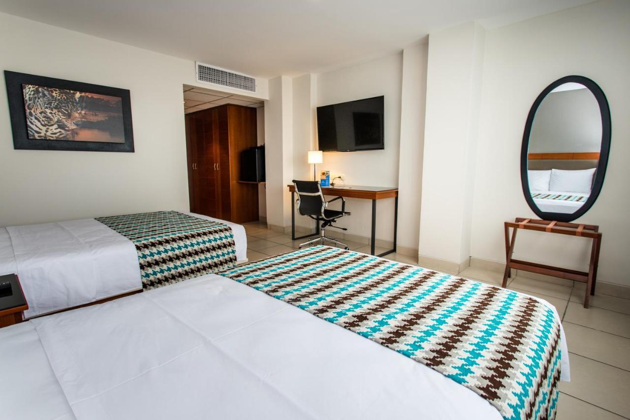 Wyndham Costa Del Sol Пукальпа Экстерьер фото